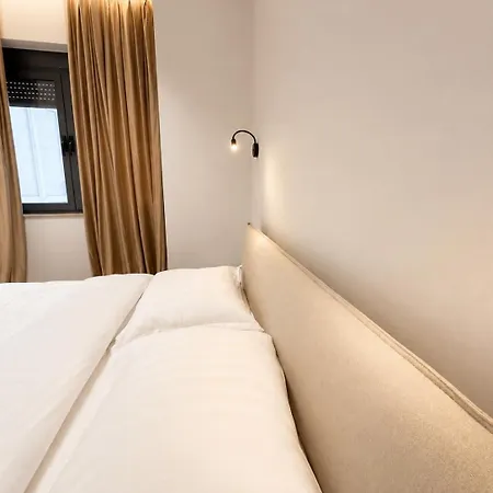 Central Tirana Apartment Apartman